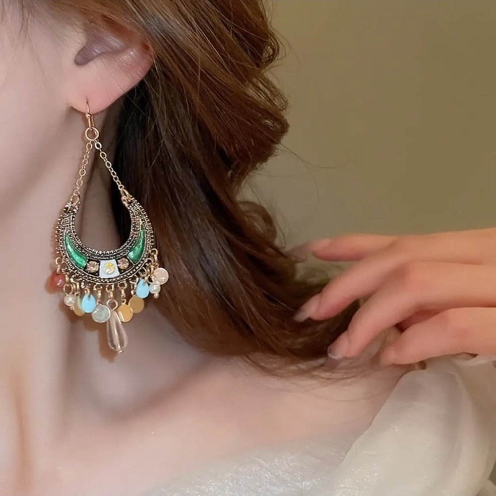 NWT Boho Moon Drop Tassel Earrings - Picture 3 of 4